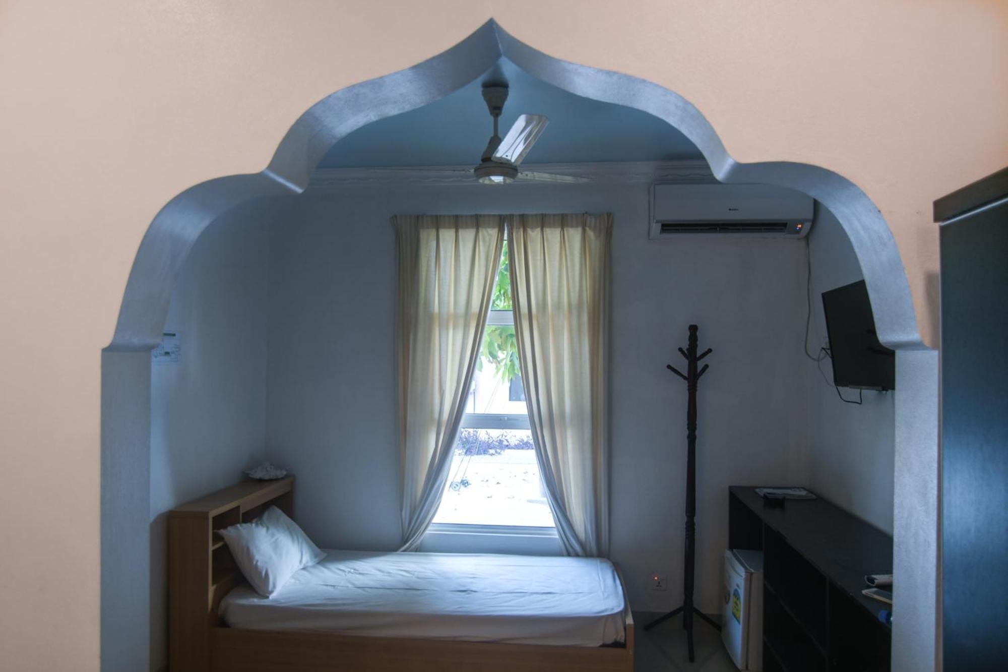 Azoush Tourist Guesthouse Fulhadhoo Exterior photo