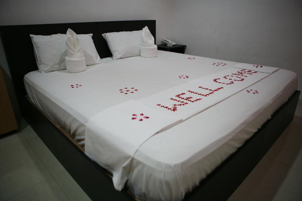 Azoush Tourist Guesthouse Fulhadhoo Exterior photo