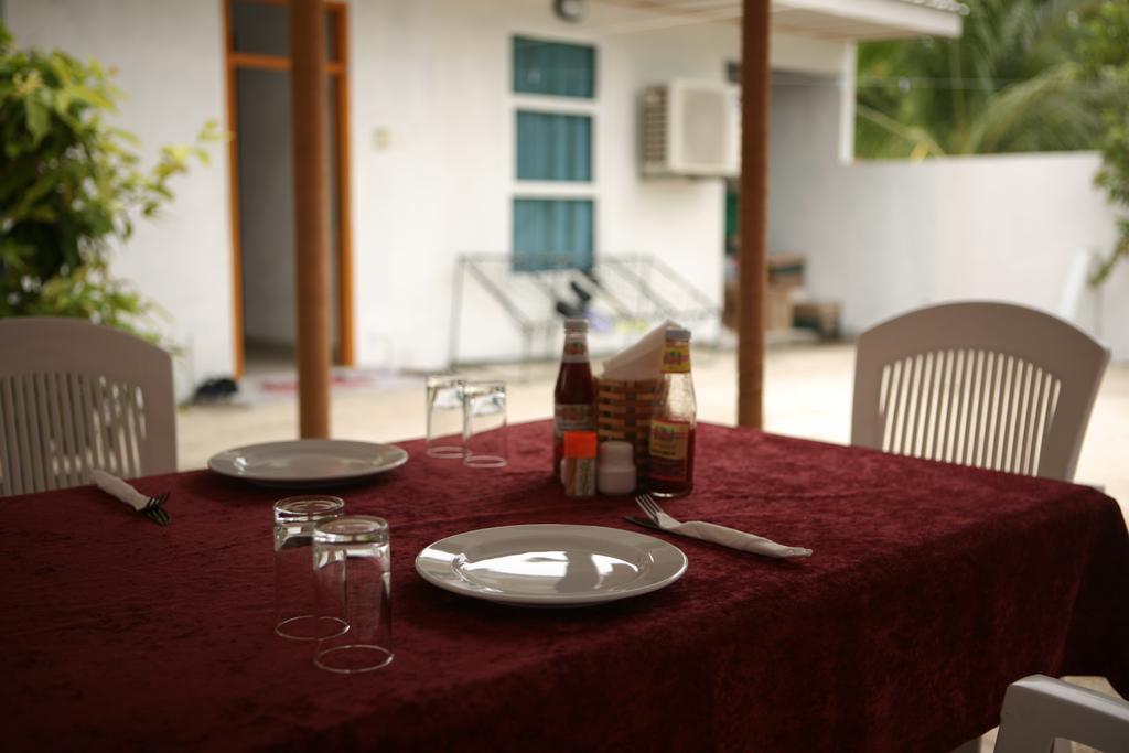 Azoush Tourist Guesthouse Fulhadhoo Exterior photo