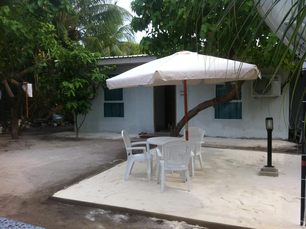 Azoush Tourist Guesthouse Fulhadhoo Exterior photo